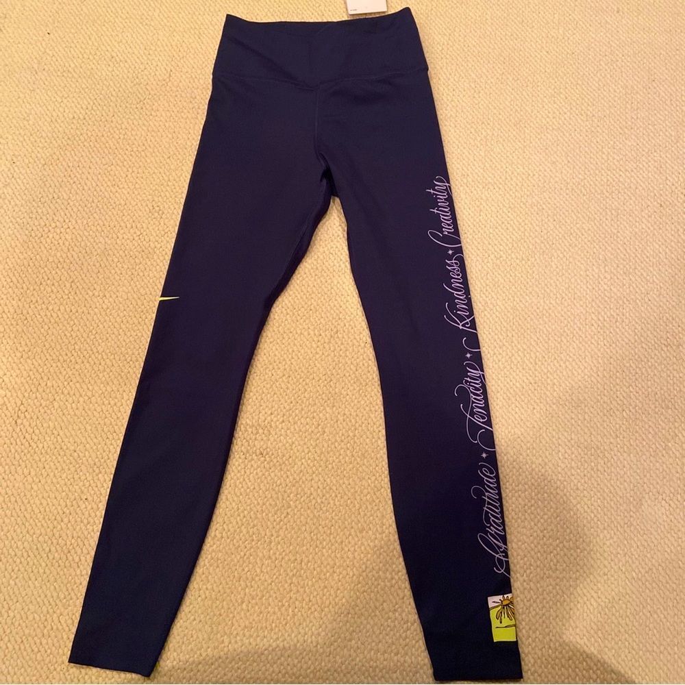 NWT Midnight Navy Nike One Luxe leggings 7/8 Length Dri-FIT $110 MSRP XS